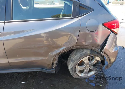 2018 Honda Hr-V Lx z USA, uszkodzony, nr VIN 3CZRU6H33JG706724